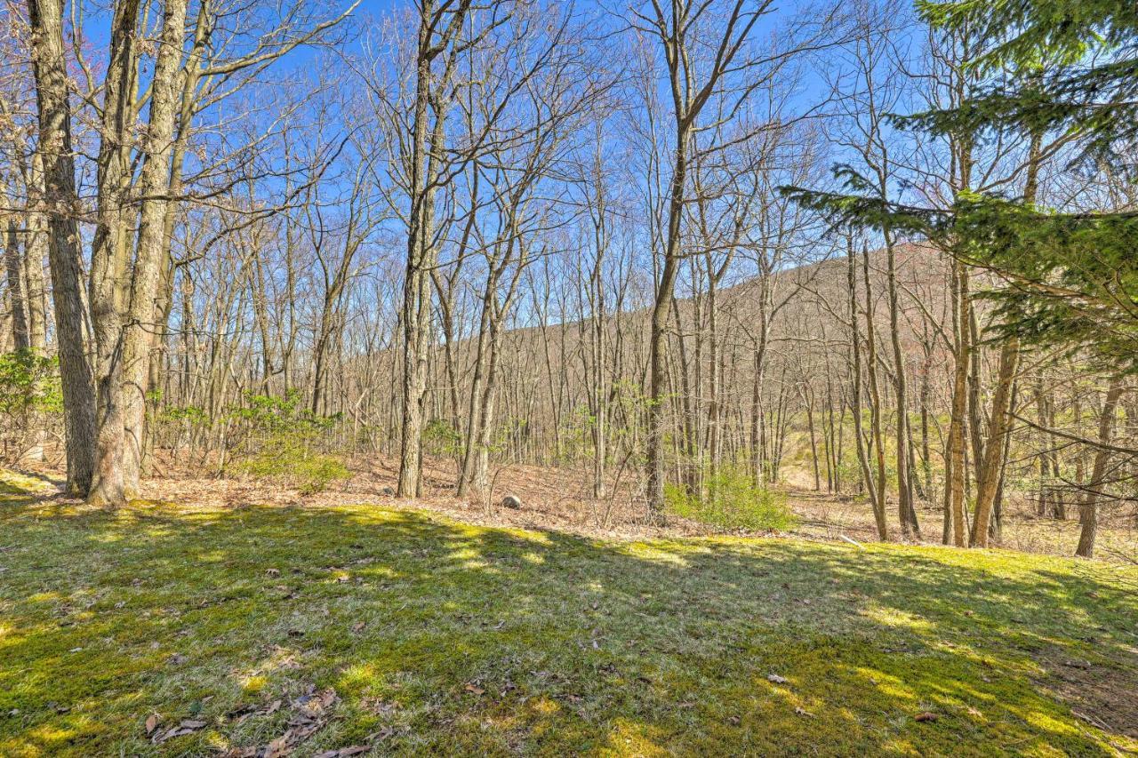 Pocono Retreat, 1 Mi To State Park And Ski Access! Tannersville Exterior foto